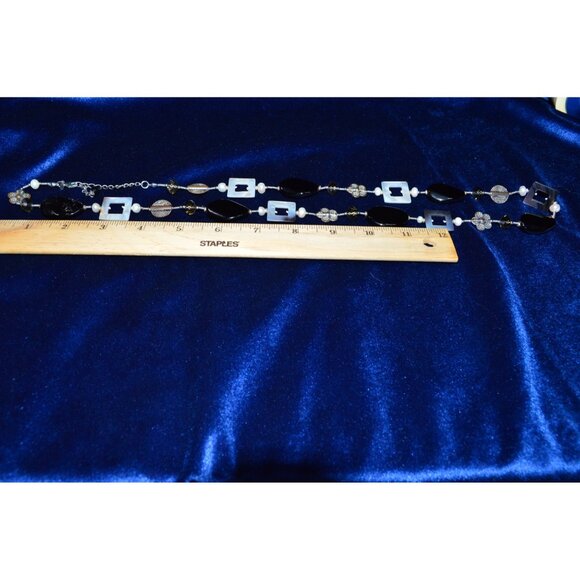 Premier Designs Necklace Black Beads Faux Pearl & Mother of Pearl Shells Floral - Picture 4 of 5